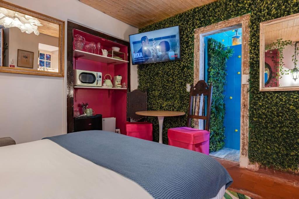 Unique Tiny Smart Home With Private Garden, Jacuzzi, Ps5, Cinema Projector - Sintra Wow מראה חיצוני תמונה