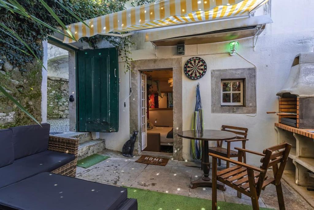 Unique Tiny Smart Home With Private Garden, Jacuzzi, Ps5, Cinema Projector - Sintra Wow מראה חיצוני תמונה